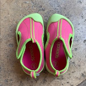 Speedo hybrid water shoes